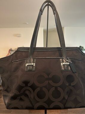 COACH Black Signature Taylor Op Art Alexis Carry-all Tote